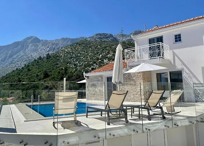 Casa de Férias In With Wifi Orebić