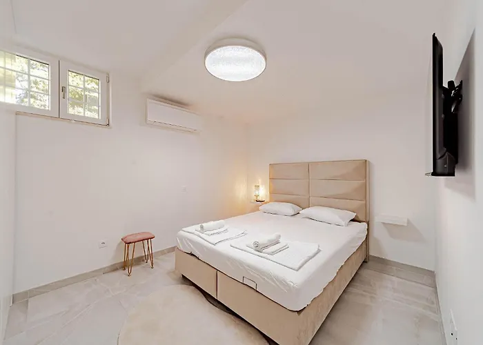 In With Wifi Casa de Férias Orebić